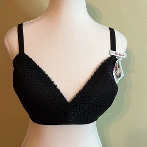 Maidenform black wireless lace trim soft cup bra